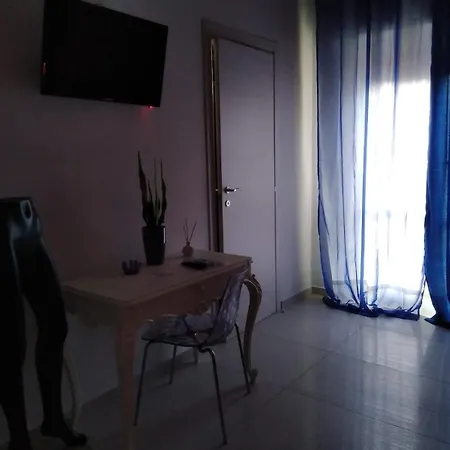 Profili Siciliani Ognina Bed & Breakfast Catania
