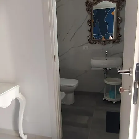 Oda ve Kahvaltı Profili Siciliani Ognina Katanya
